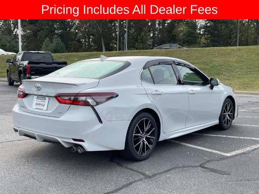Ice Edge 2024 Toyota Camry SE