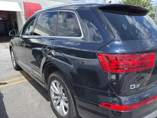 2017 Audi Q7 3.0T Premium