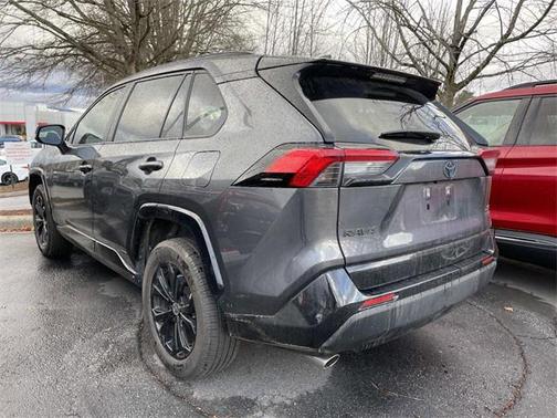 2022 Toyota RAV4 Hybrid SE