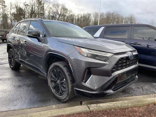 2022 Toyota RAV4 Hybrid SE