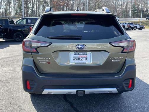 2022 Subaru Outback Touring