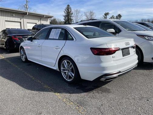 2023 Audi A4 45 S line Premium Plus