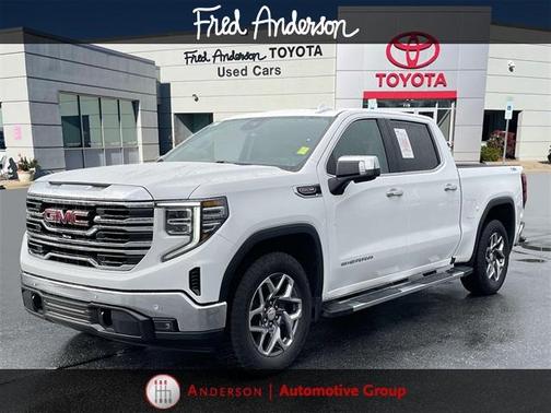 2024 GMC Sierra 1500 SLT