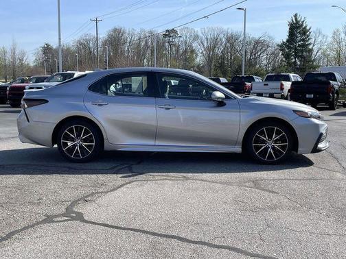 Celestial Silver Metallic 2024 Toyota Camry SE