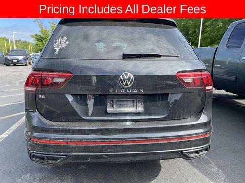 Deep Black 2022 Volkswagen Tiguan 2.0T SE R-Line Black