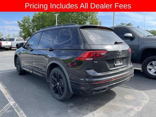 Deep Black 2022 Volkswagen Tiguan 2.0T SE R-Line Black