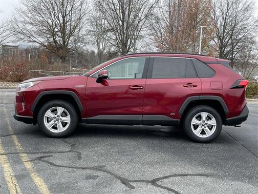2021 Toyota RAV4 Hybrid XLE