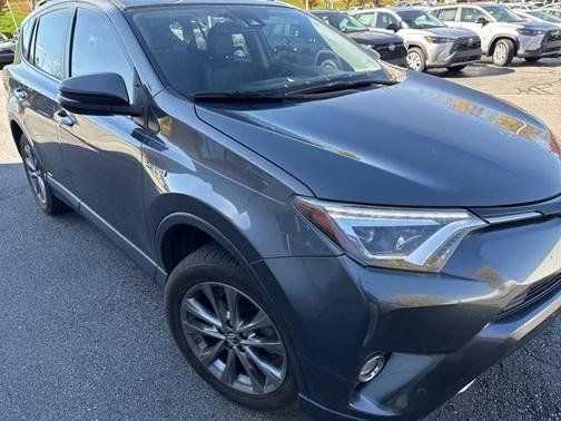 2018 Toyota RAV4 Hybrid SE