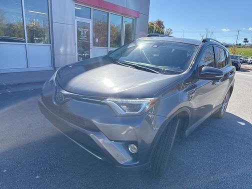 2018 Toyota RAV4 Hybrid SE