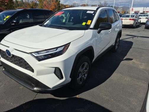 2023 Toyota RAV4 Hybrid SE