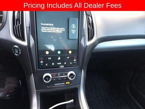 Silver Metallic 2022 Ford Edge SEL