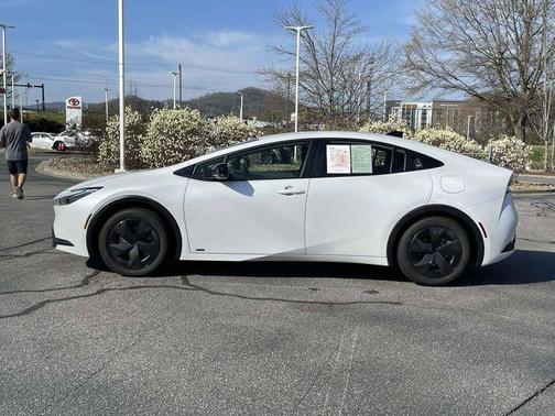 2026 Toyota Prius LE