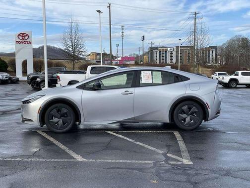 2024 Toyota Prius LE