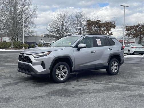 2023 Toyota RAV4 XLE