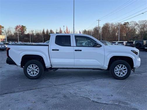 2025 Toyota Tacoma SR