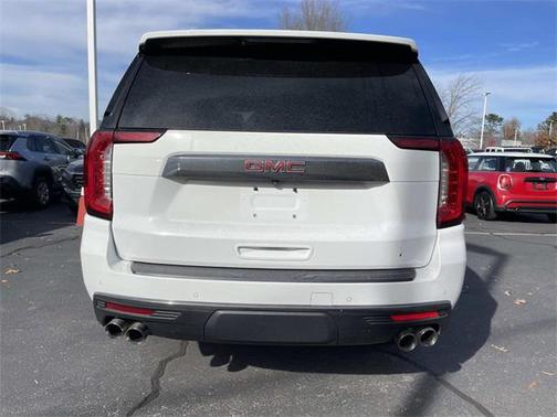 2024 GMC Yukon 4WD AT4