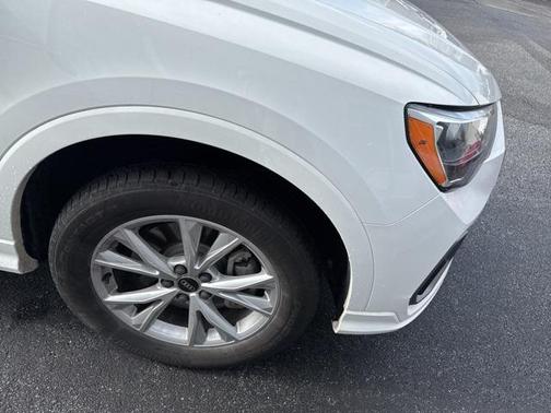 2022 Audi Q3 45 S line Premium