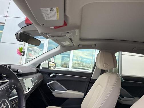 2022 Audi Q3 45 S line Premium