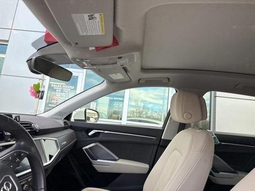 2022 Audi Q3 45 S line Premium