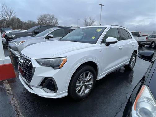 2022 Audi Q3 45 S line Premium