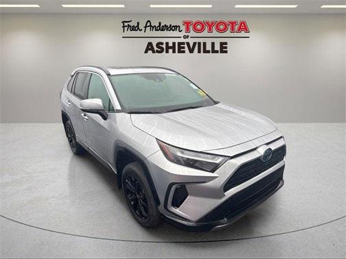 2022 Toyota RAV4 Hybrid SE