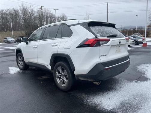 2022 Toyota RAV4 Hybrid XLE