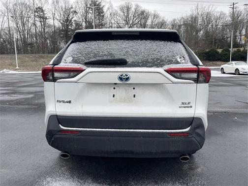 2022 Toyota RAV4 Hybrid XLE