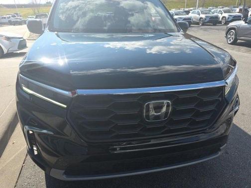 2023 Honda Pilot AWD EX-L 7 Passenger
