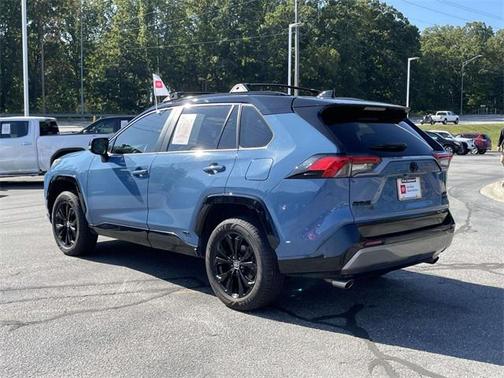 2023 Toyota RAV4 Hybrid SE
