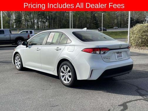 Wind Chill Pearl 2026 Toyota Corolla Hybrid SE