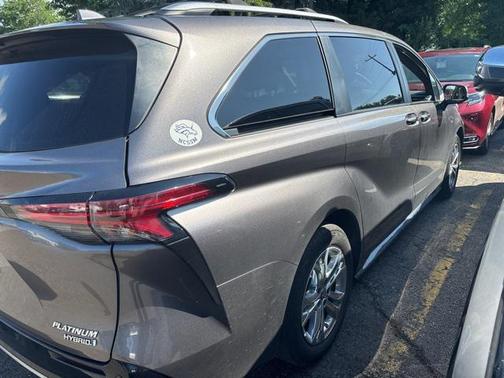 2022 Toyota Sienna Platinum 7 Passenger