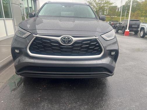 2025 Toyota Highlander Hybrid XLE