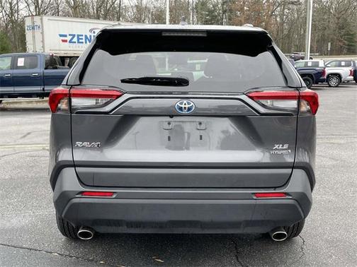 2024 Toyota RAV4 Hybrid XLE