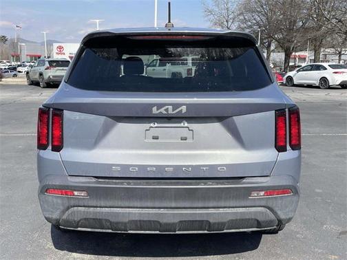 2022 Kia Sorento LX