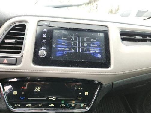 Platinum White Pearl 2019 Honda HR-V EX