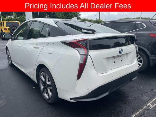 Blizzard Pearl 2017 Toyota Prius Three Touring