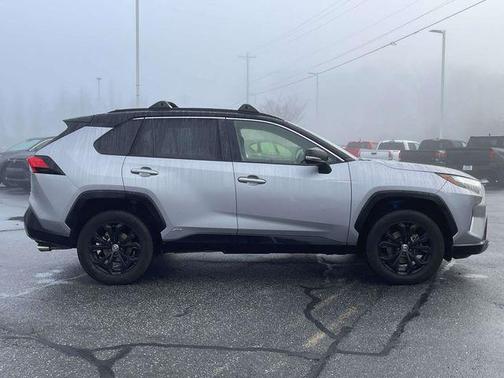 2023 Toyota RAV4 Hybrid SE