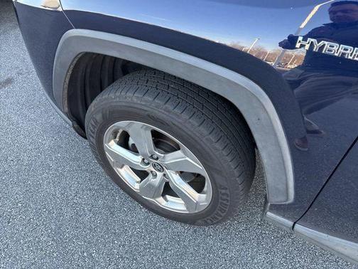 2021 Toyota RAV4 Hybrid XLE Premium