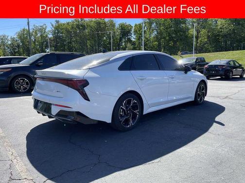 Snow White Pearl 2025 Kia K5 GT-Line