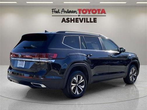 2024 Volkswagen Atlas 2.0T SE