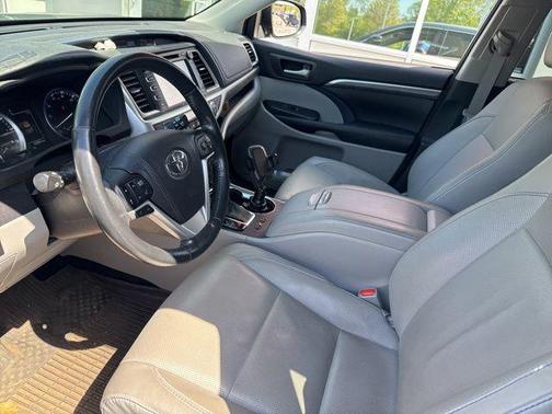 Shoreline Blue Pearl 2017 Toyota Highlander Limited Platinum