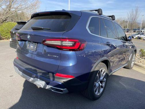 Phytonic Blue Metallic 2022 BMW X5 PHEV xDrive45e