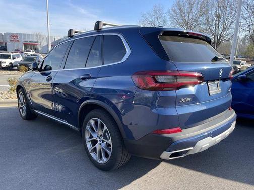 Phytonic Blue Metallic 2022 BMW X5 PHEV xDrive45e