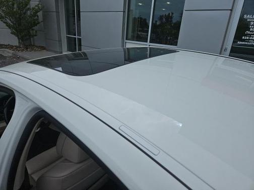 2012 BMW 740 740i