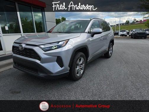 2022 Toyota RAV4 XLE