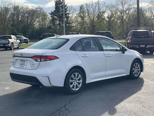 Ice Cap 2024 Toyota Corolla LE