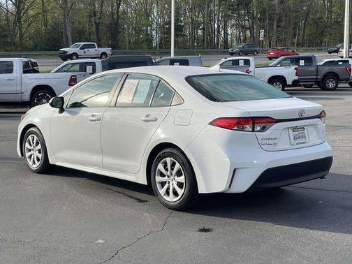 Ice Cap 2024 Toyota Corolla LE