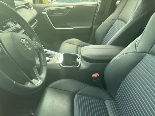 2025 Toyota RAV4 Hybrid SE