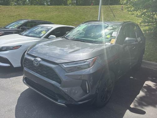 2025 Toyota RAV4 Hybrid SE