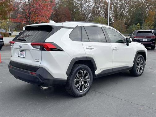 2022 Toyota RAV4 Hybrid XLE Premium